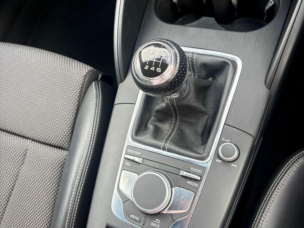 Audi A3 1.5 Tfsi 35 Sport Sportback Black #23