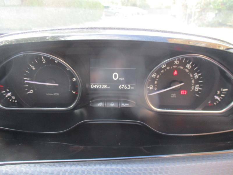 Peugeot 2008 1.2 Puretech 130 Allure Cwvehiclemarketing Grey #22