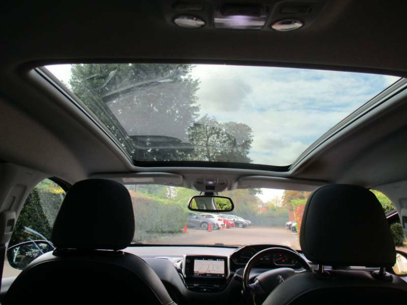 Peugeot 2008 1.2 Puretech 130 Allure Cwvehiclemarketing Grey #16