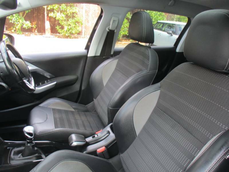 Peugeot 2008 1.2 Puretech 130 Allure Cwvehiclemarketing Grey #35