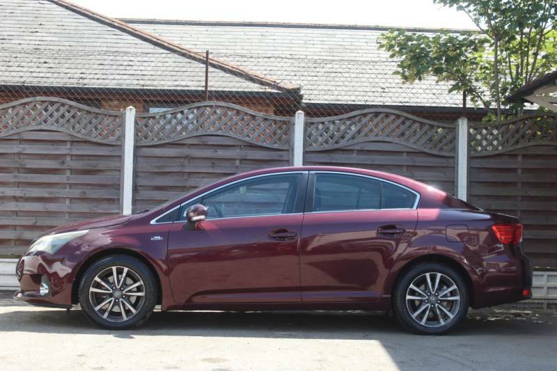 Toyota Avensis 2.2 D-cat Tr Red #6