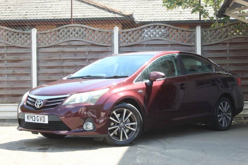 Toyota Avensis 2.2 D-cat Tr Red #4