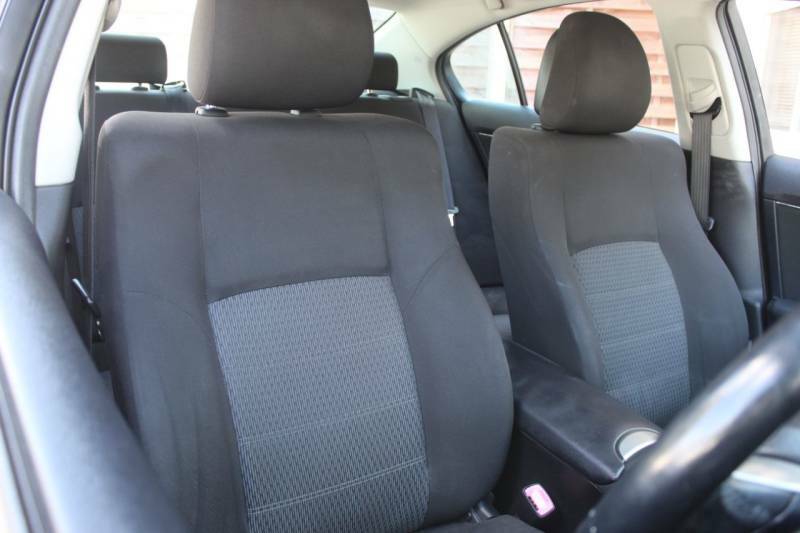 Toyota Avensis 2.2 D-4d Excel Black #17