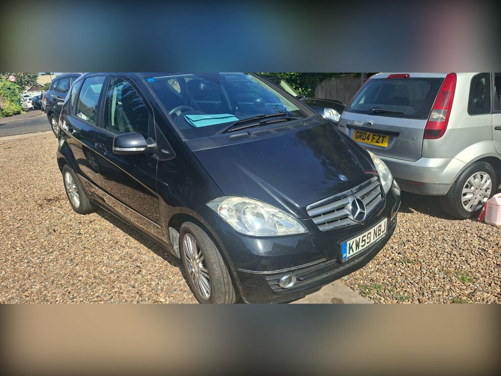 Mercedes-Benz A Class 1.5 A160 Classic Se Cvt Silver #1
