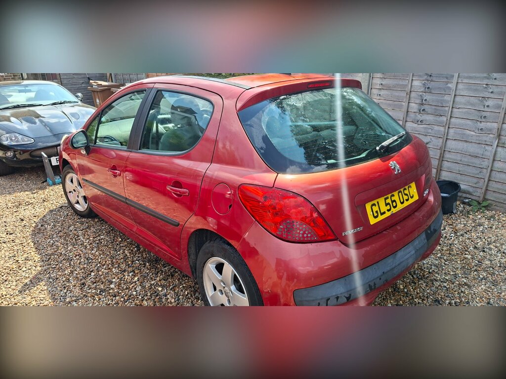 Peugeot 207 1.4 16V Se Hatchback 152 Gkm, Red #4