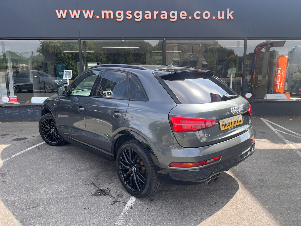 Audi Q3 2.0 Tfsi Black Edition Suv S Tronic Qua Grey #2