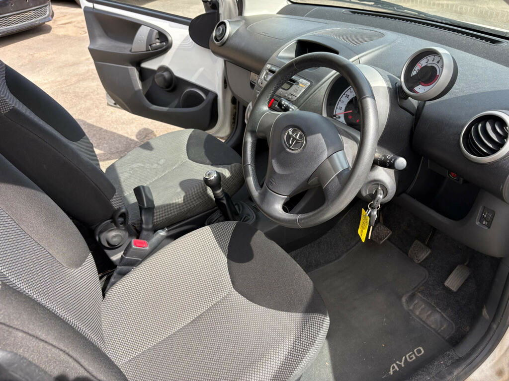 Toyota Aygo Vvt-i Ice Silver #10