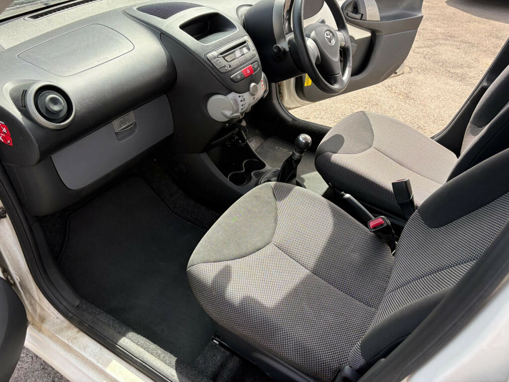 Toyota Aygo Vvt-i Ice Silver #11