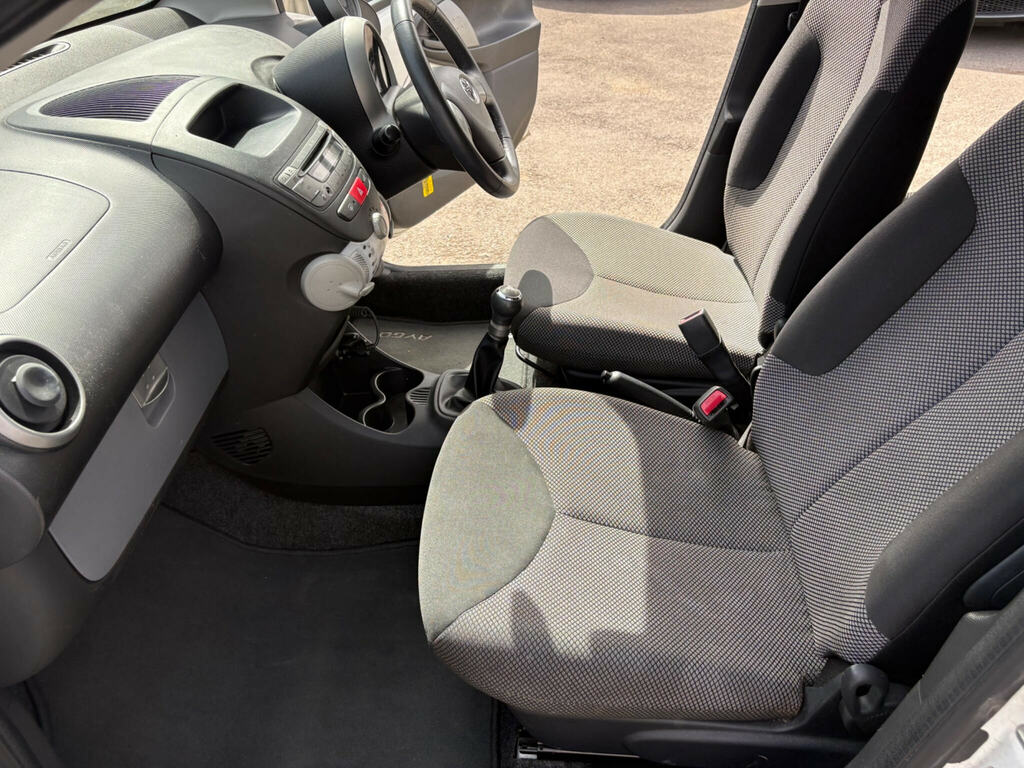 Toyota Aygo Vvt-i Ice Silver #12
