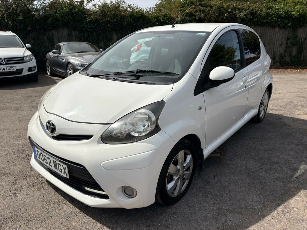 Toyota Aygo 1.0 Vvt-i Fire Euro 5 White #4