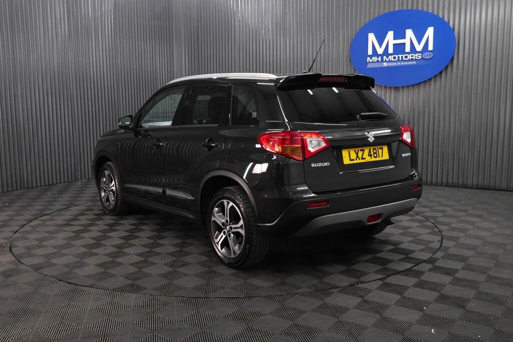 Suzuki Vitara Sz5 Suv Black #5