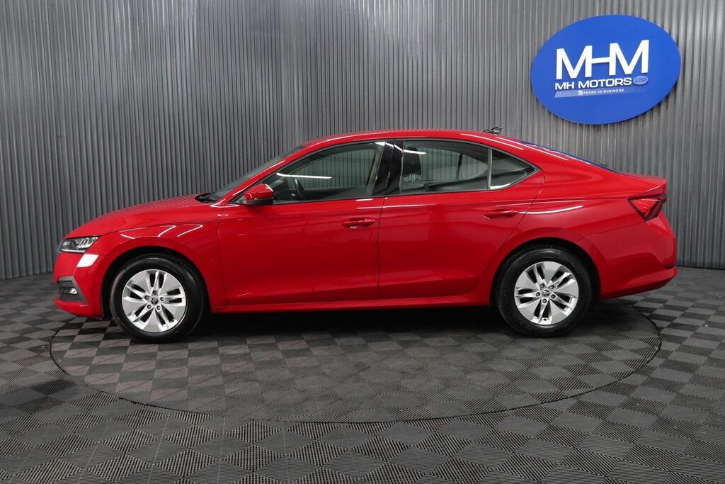 Skoda Octavia Tsi Act Se Technology Red #4