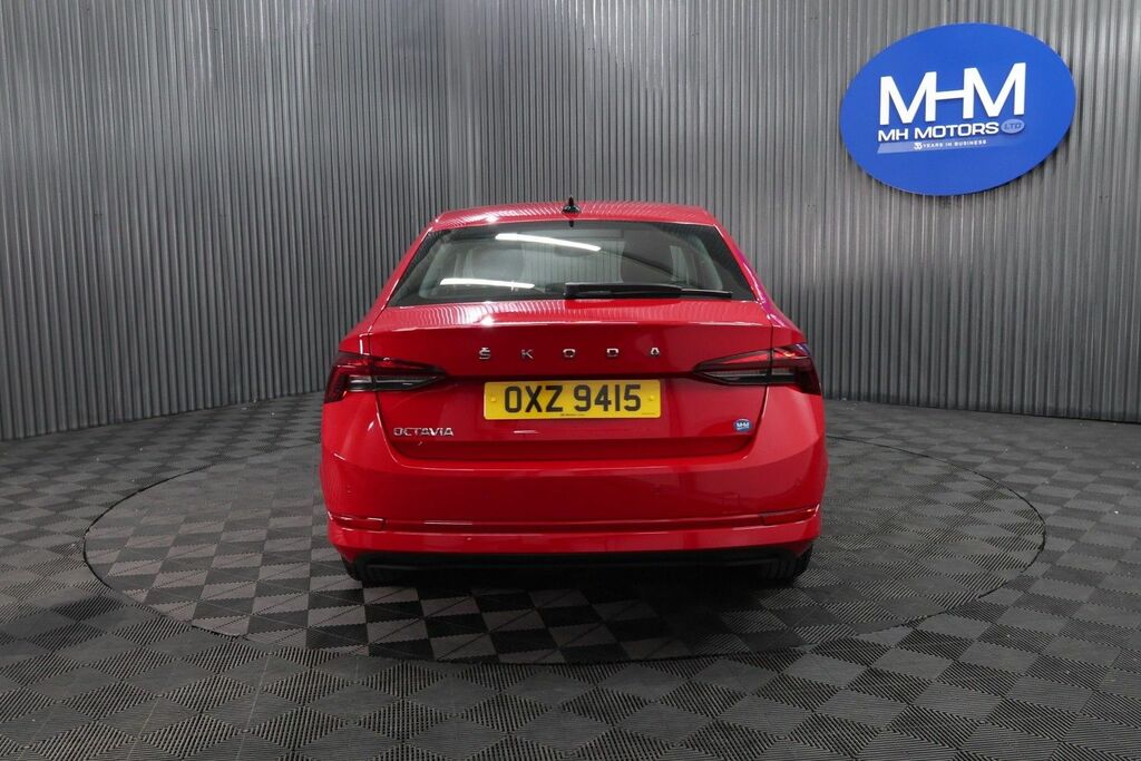 Skoda Octavia Tsi Act Se Technology Red #6