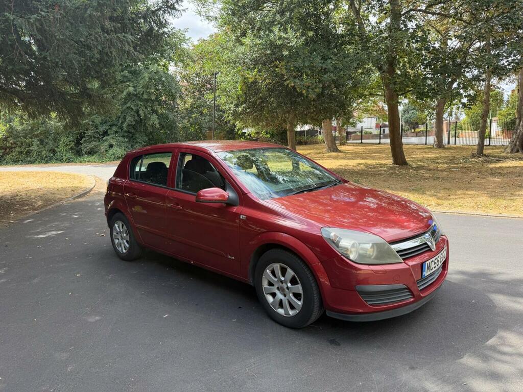 Vauxhall Astra 1.4I 16V Club Red #6