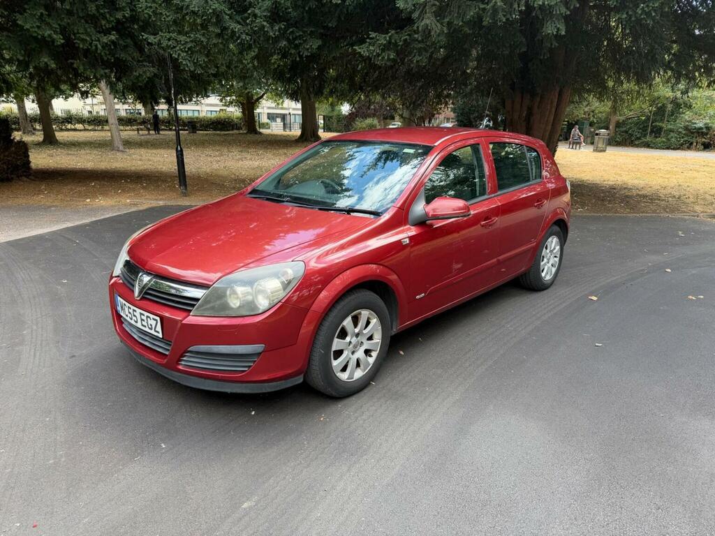 Vauxhall Astra 1.4I 16V Club Red