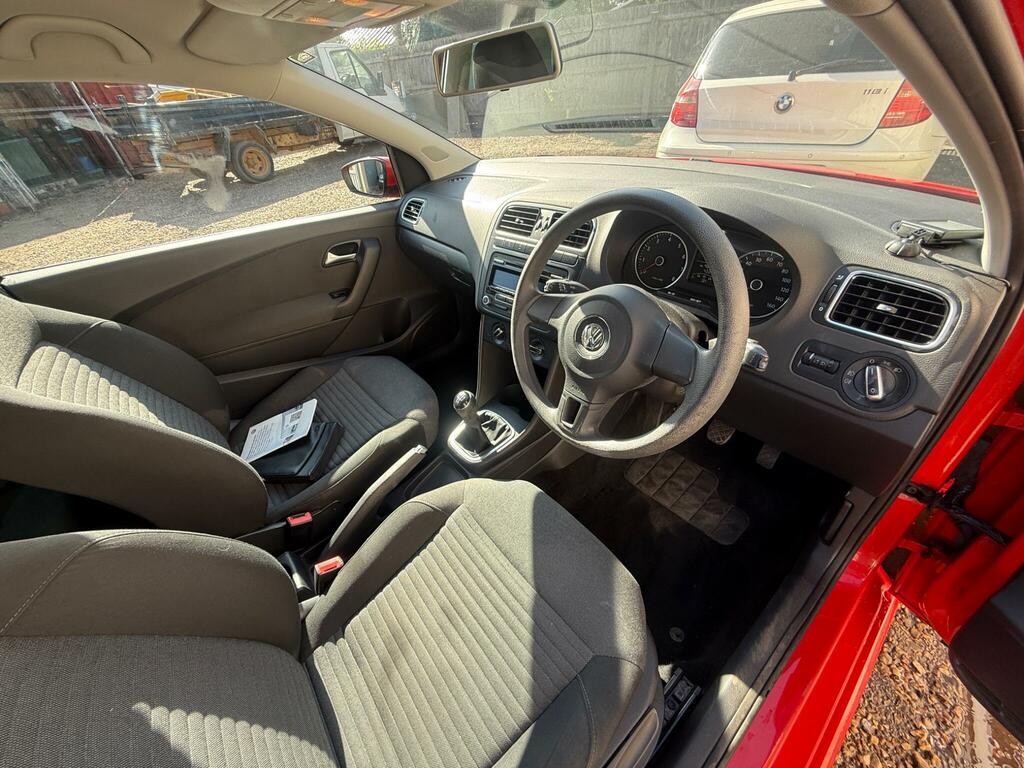 Volkswagen Polo 1.2 Match Edition Euro 5 Red #2
