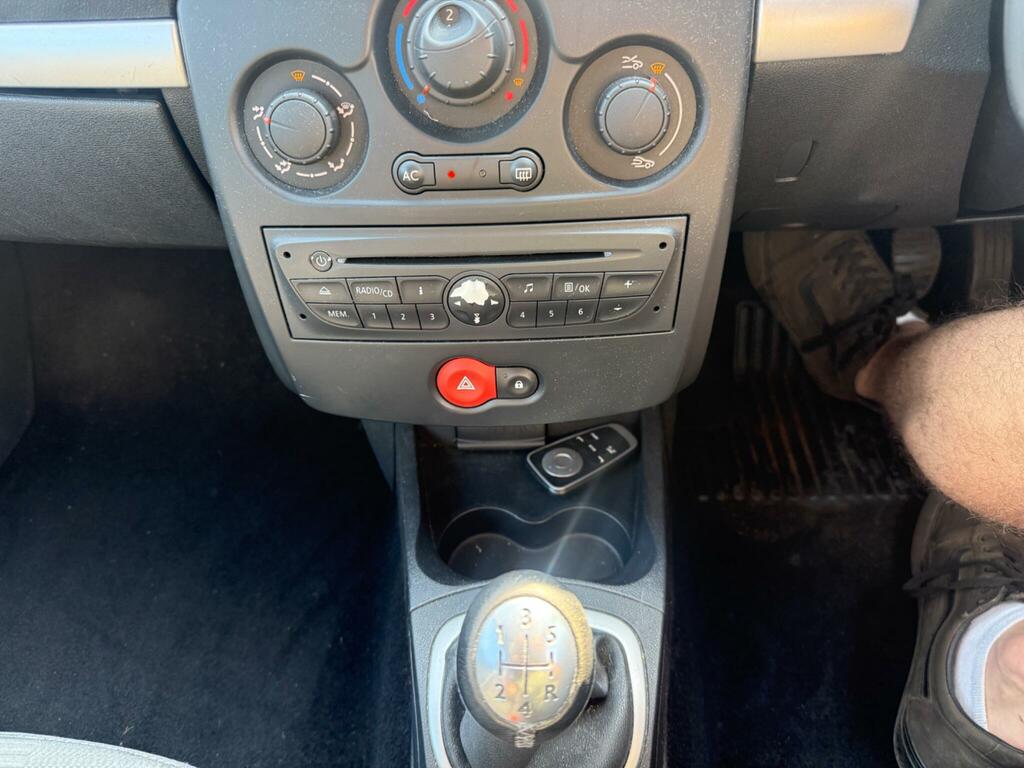Renault Clio 1.2 Tce Dynamique Tomtom Euro 5 Silver #6