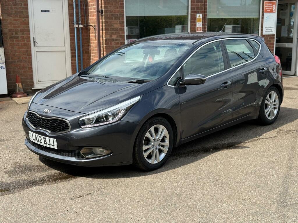 Kia Ceed 1.6 Crdi Ecodynamics 2 Euro 5 Ss Silver #6