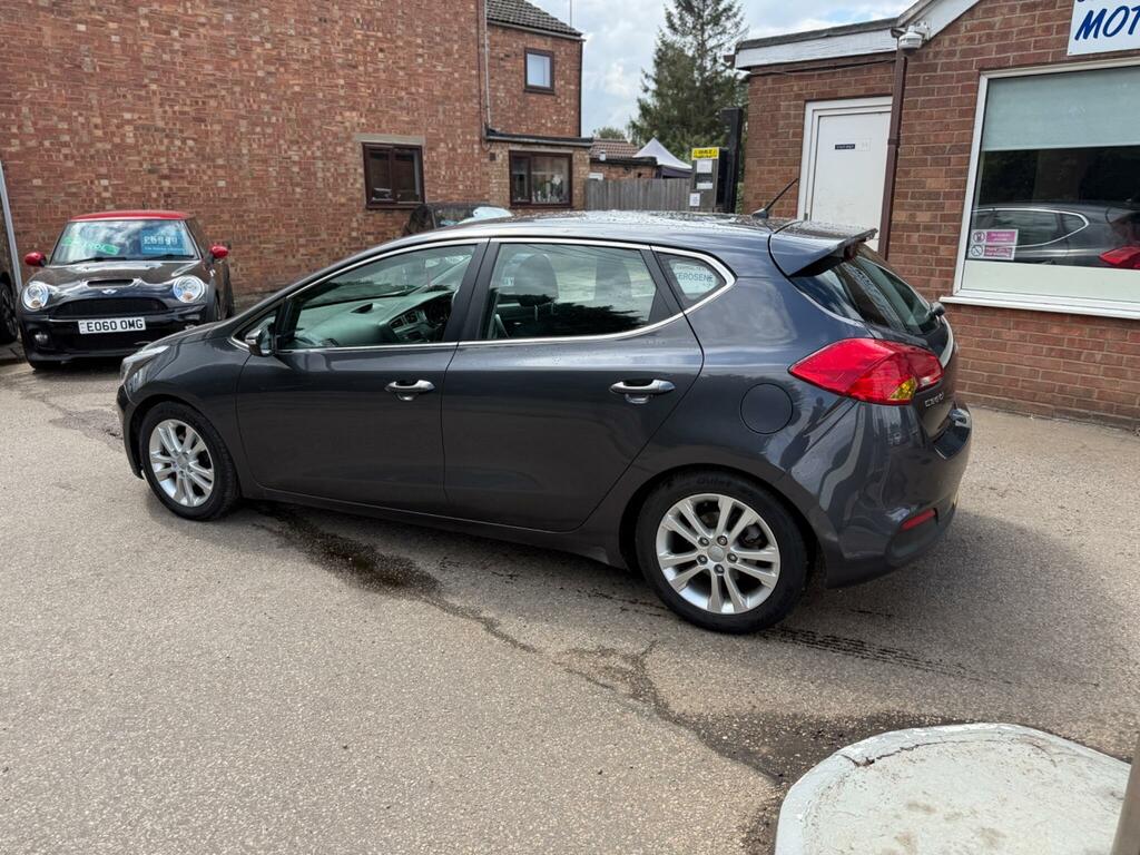 Kia Ceed Estate 1.6 Crdi Ecodynamics 2 Sports Wagon Euro 5 Black #12