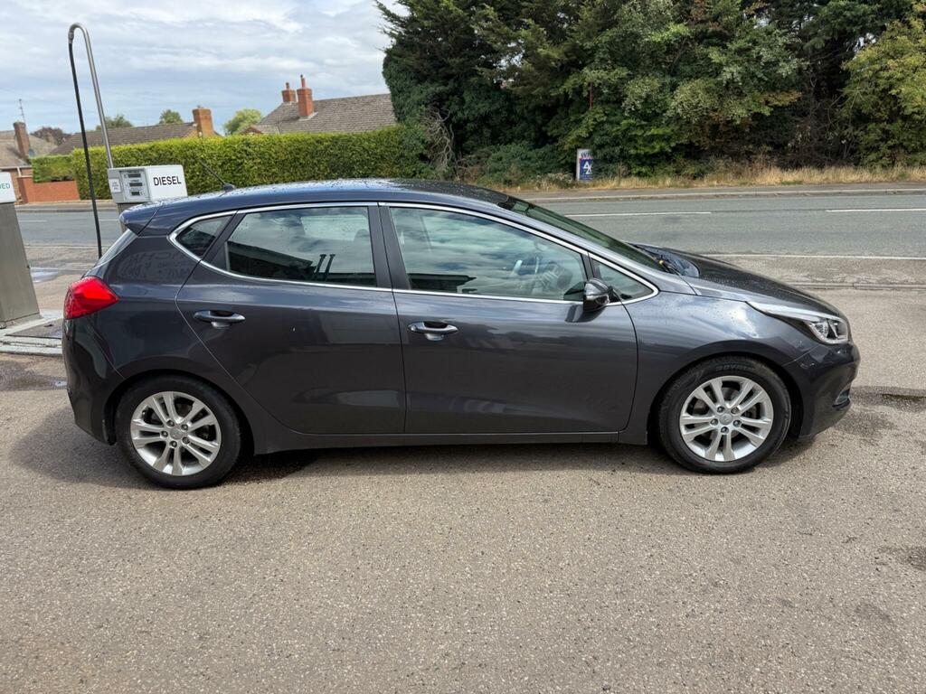 Kia Ceed Estate 1.6 Crdi Ecodynamics 2 Sports Wagon Euro 5 Black #9