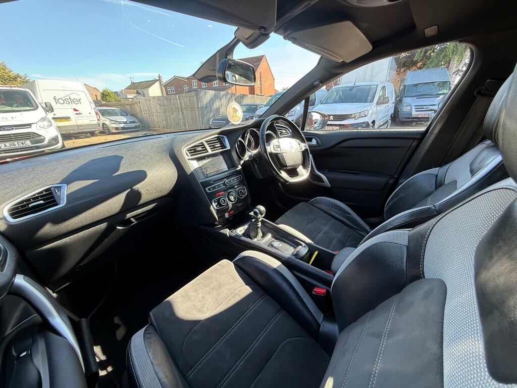 DS DS 4 Crossback Hatchback Orange #33