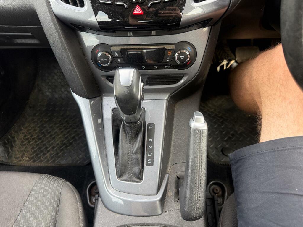 Ford Focus 1.6 Zetec Tdci Frozen White 113 Bhp White #8