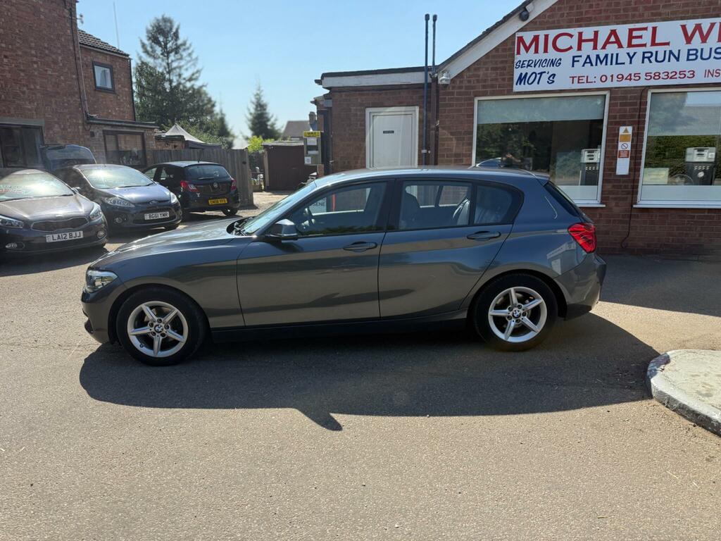 BMW 1 Series 120D Xdrive M Sport 5-Door White #12