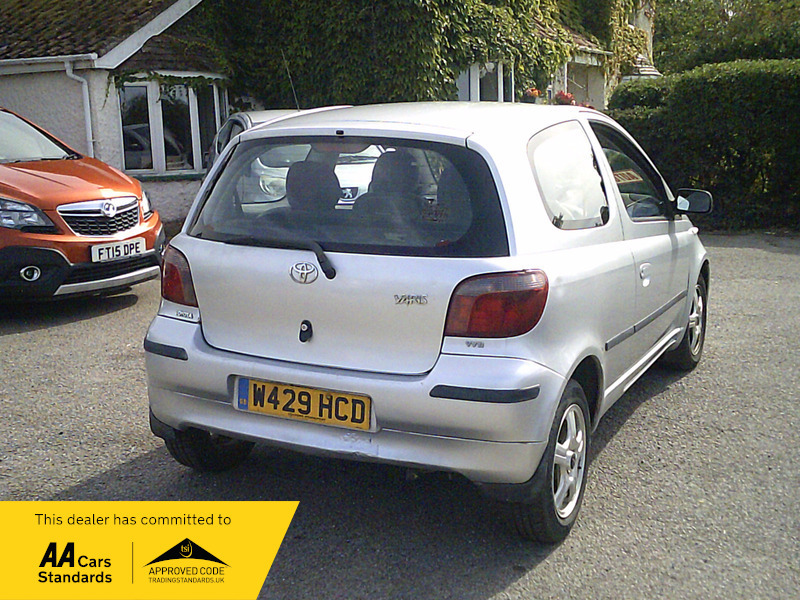 Toyota Yaris 1.3 Vvt-i 16V Cdx Silver #10