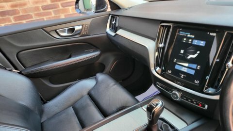 Volvo V60 Estate 2.0 Se Lux Nav D4 201565 Blue #29