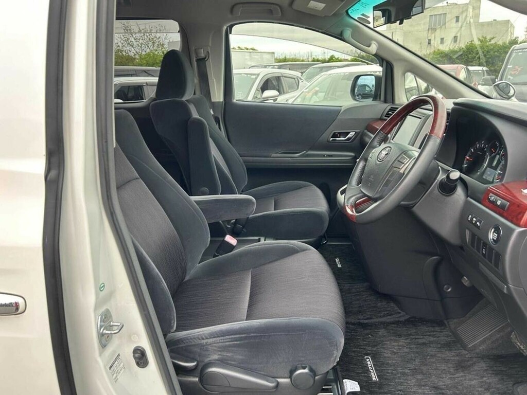 Toyota Vellfire 2.4Z 7 Seater White #2