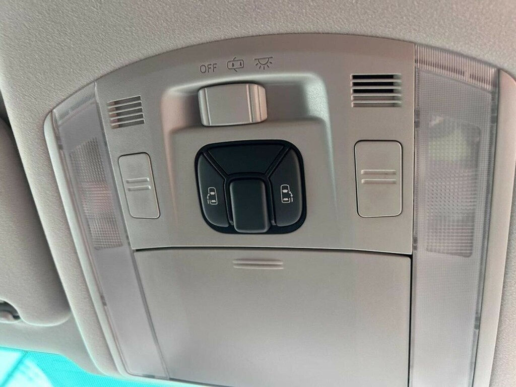 Toyota Vellfire 350 Luxury 7 Seater 3.5 Black #21