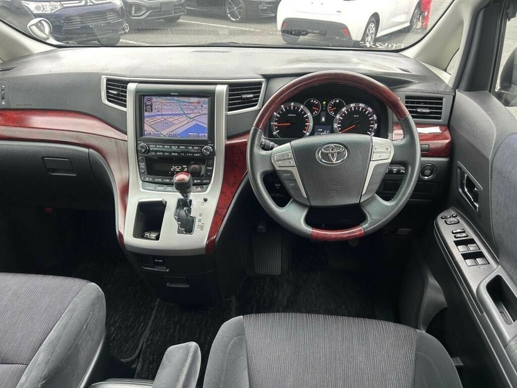 Toyota Vellfire 2.4Z 7 Seater White #4
