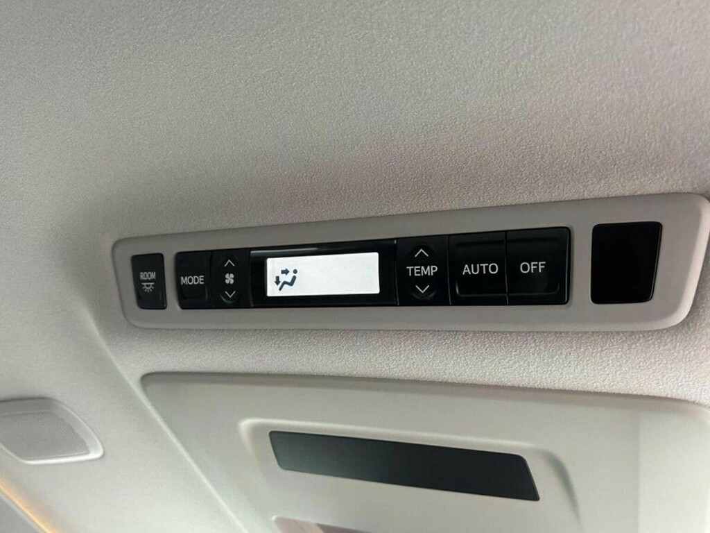 Toyota Vellfire 350 Luxury 7 Seater 3.5 Black #24