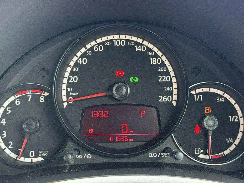 Volkswagen Beetle Sport Tdi Black #13