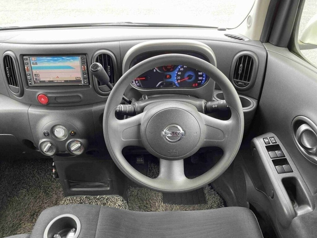 Nissan Cube 1.5 15X M Selection Cvt White #2