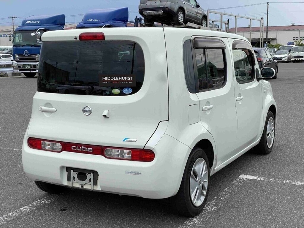 Nissan Cube 1.5 15X M Selection Cvt White #3