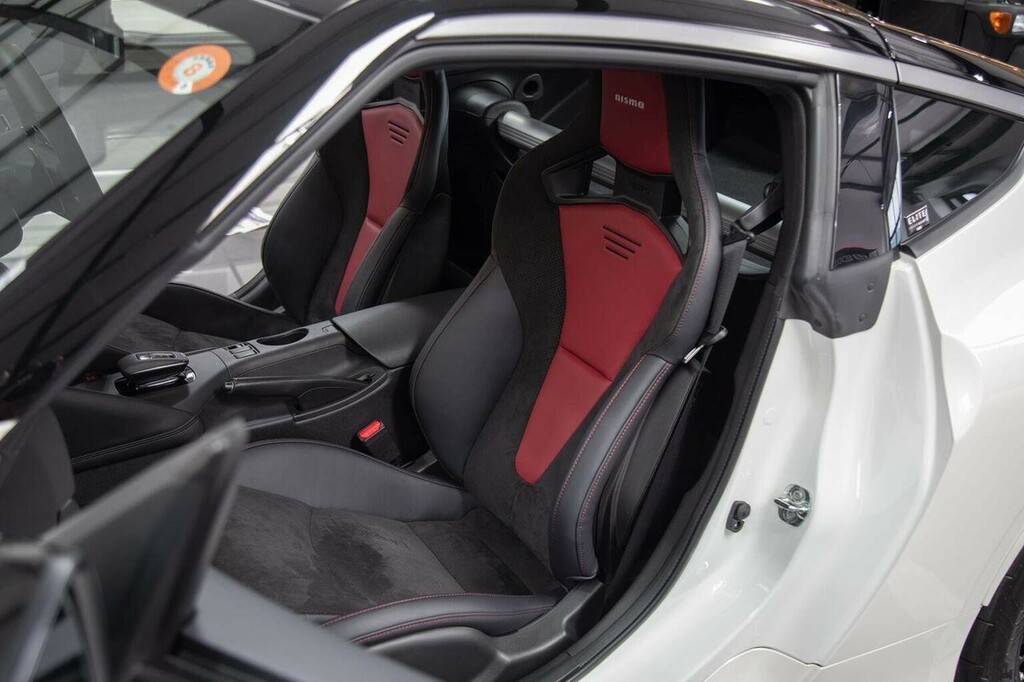 Nissan 350Z Z Nismo 3.0 V6 Twin Turbo 9 Speed White #6