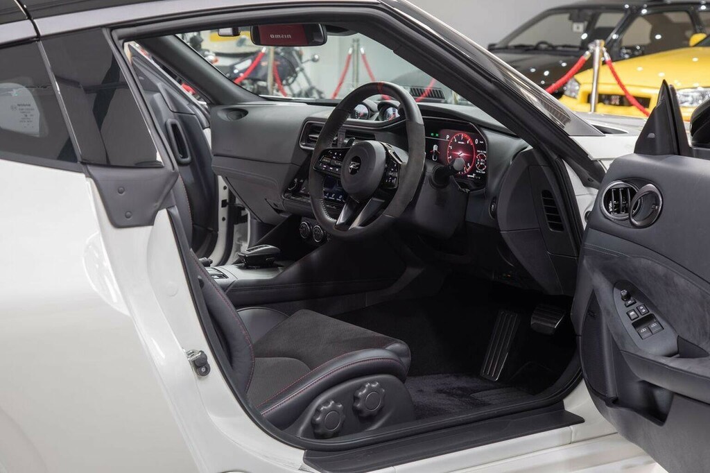 Nissan 350Z Z Nismo 3.0 V6 Twin Turbo 9 Speed White #5
