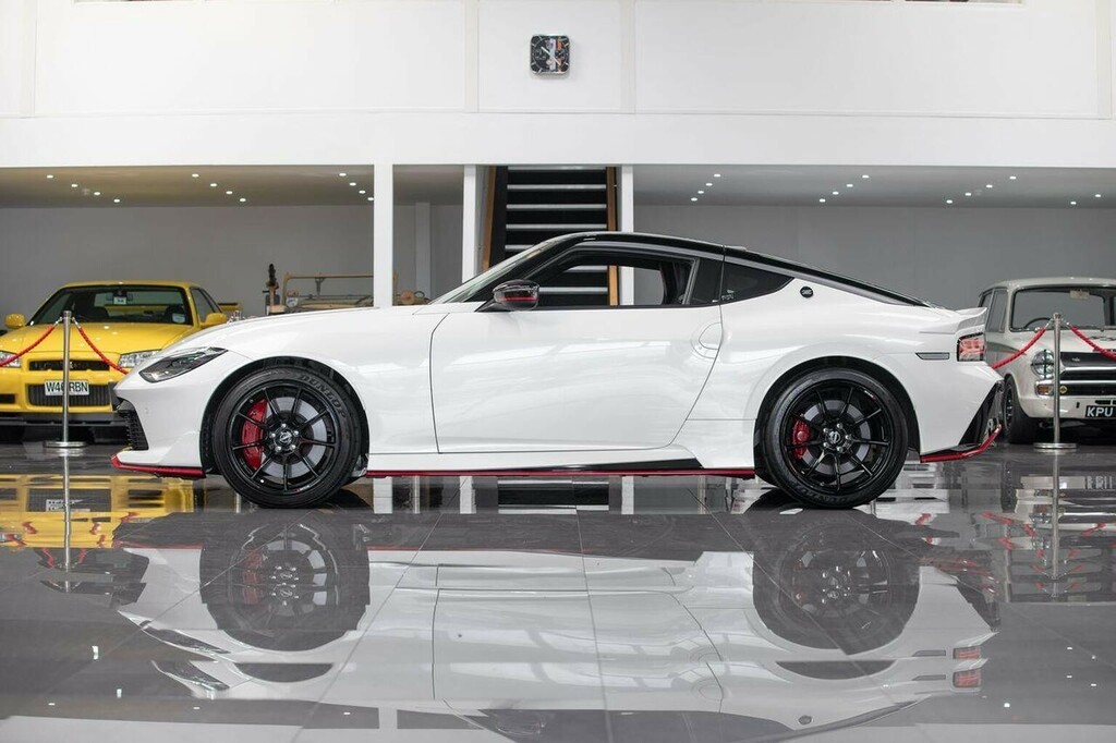 Nissan 350Z Z Nismo 3.0 V6 Twin Turbo 9 Speed White #4