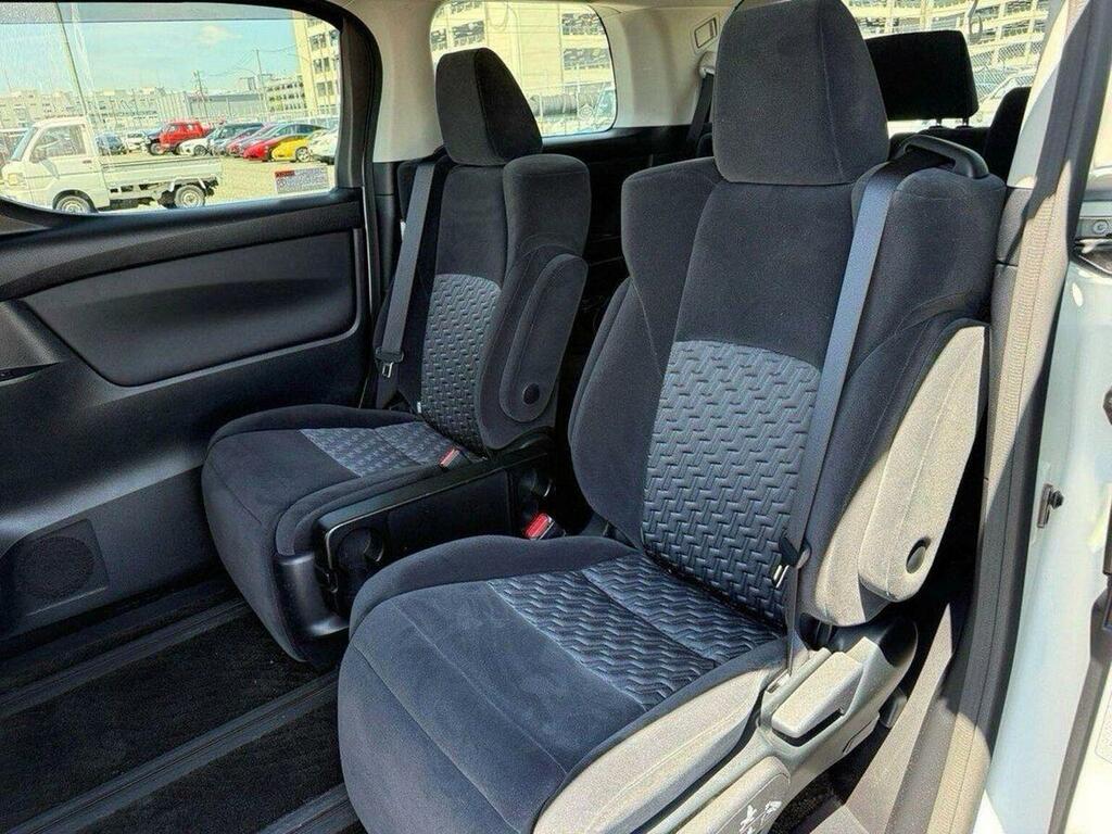 Toyota Vellfire 250X 8 Seater 64000 Car VX Present 2.5 Black #15