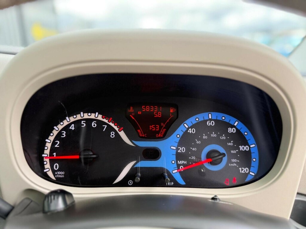 Nissan Cube E-4wd Orange #63