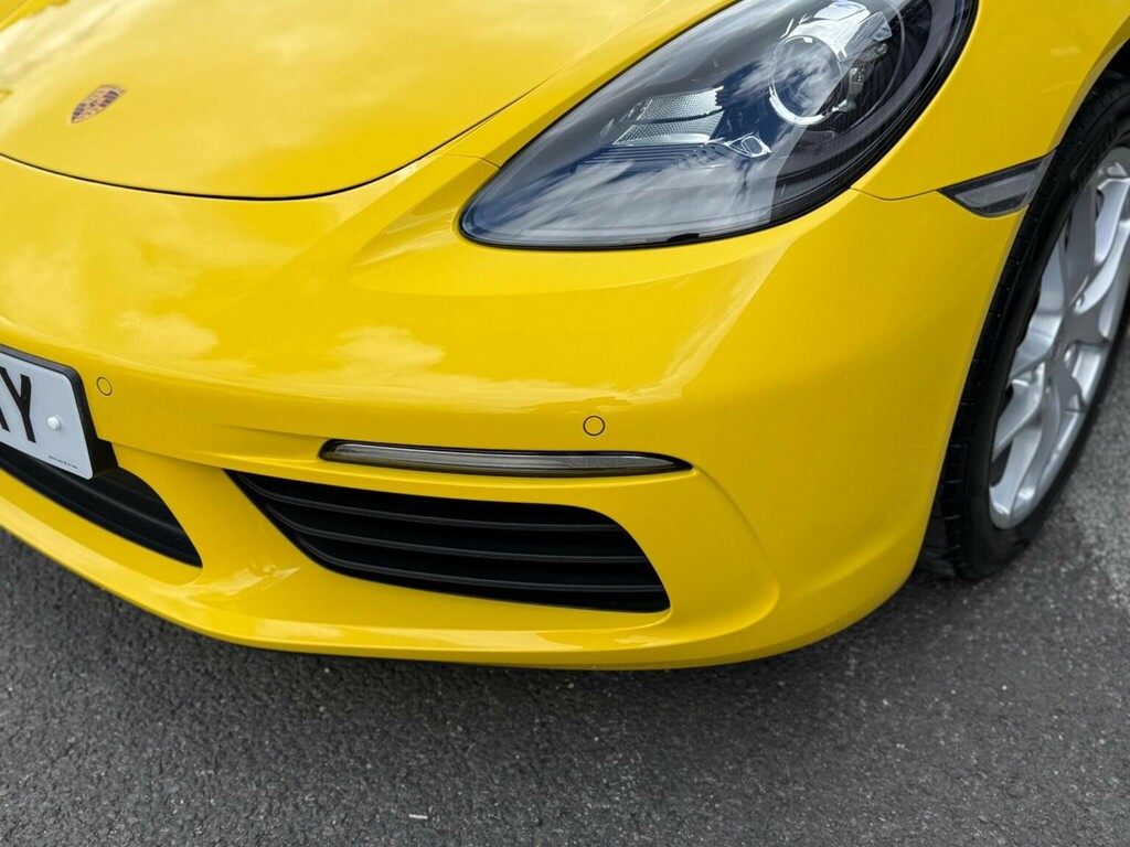 Porsche 718 Cayman Cayman T Pdk 2-Door Yellow #40