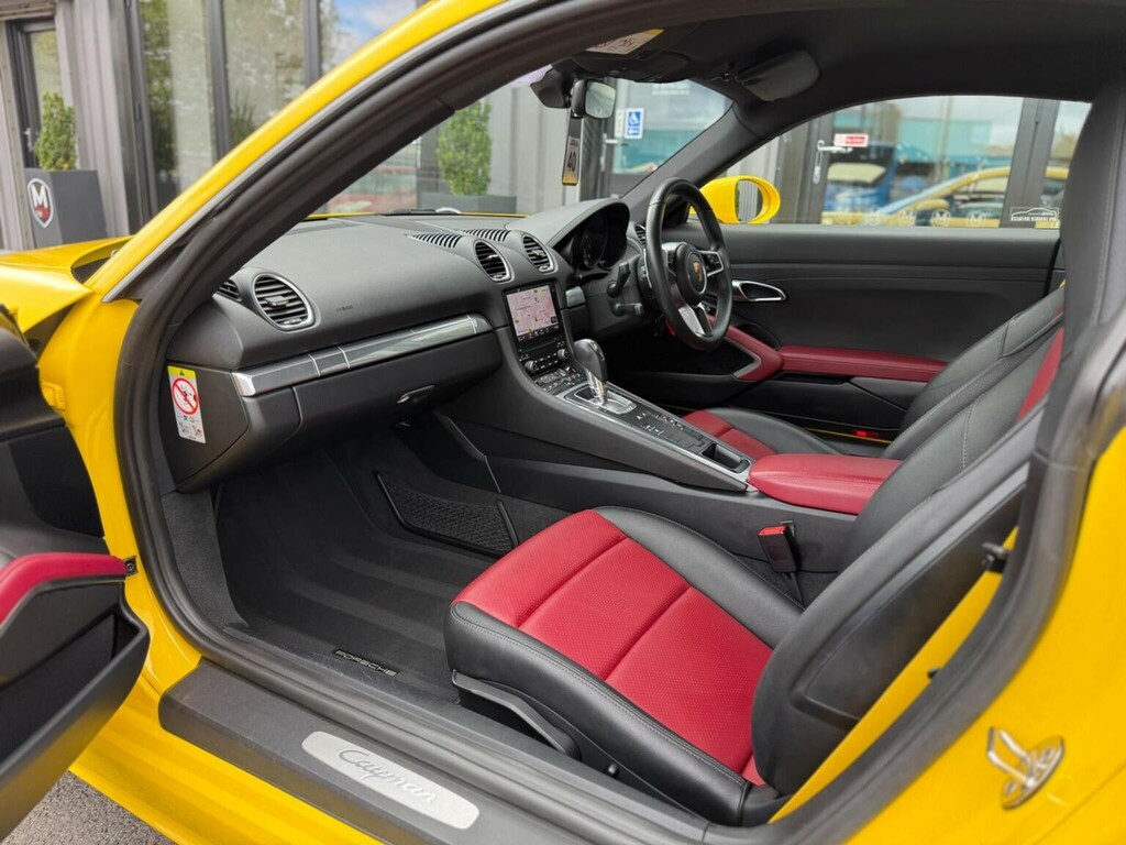 Porsche 718 Cayman Cayman T Pdk 2-Door Yellow #22