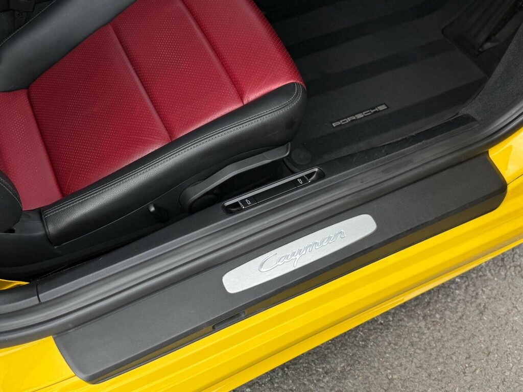 Porsche 718 Cayman Cayman T Pdk 2-Door Yellow #19