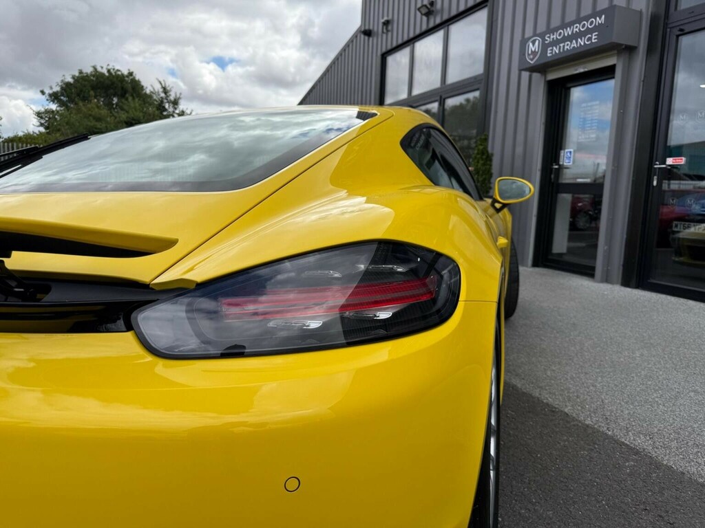 Porsche 718 Cayman Cayman T Pdk 2-Door Yellow #43