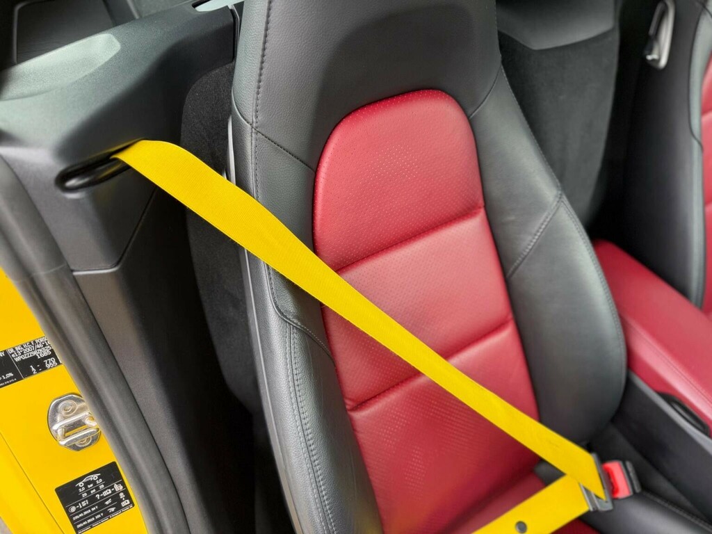 Porsche 718 Cayman Cayman T Pdk 2-Door Yellow #17