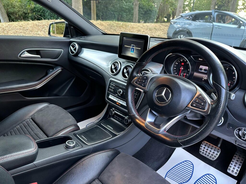 Mercedes-Benz CLA Class Cla 180 Sport White #12