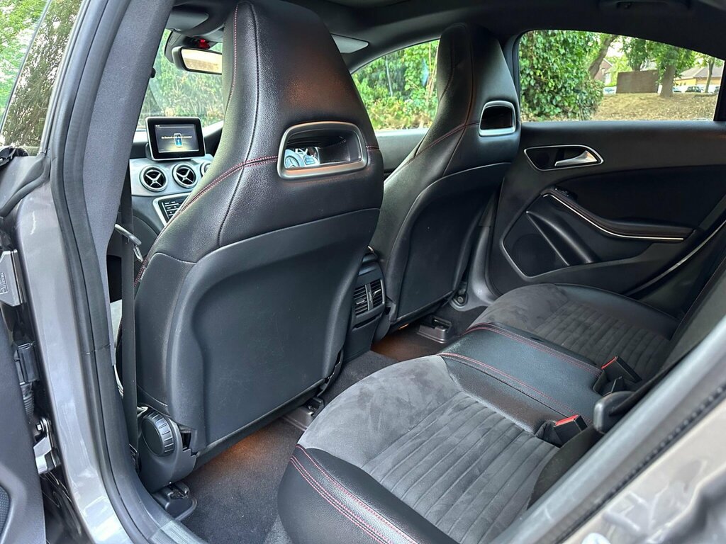 Mercedes-Benz CLA Class Cla 180 Sport White #15