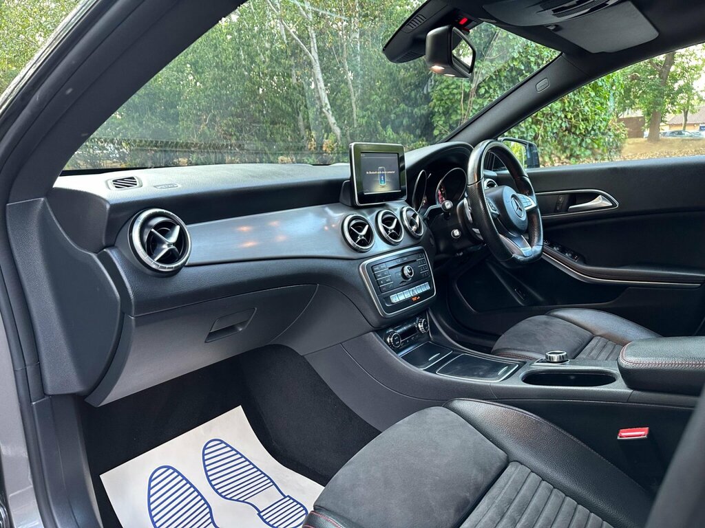 Mercedes-Benz CLA Class Cla 180 Sport White #14