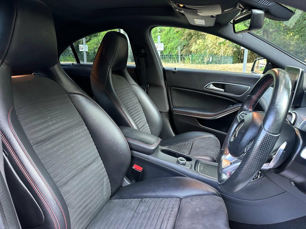 Mercedes-Benz CLA Class Cla 180 Sport White #13